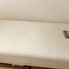 【ニトリ】シングル脚付きマットレスベッドの画像