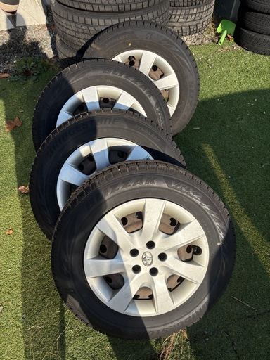 195/65R15  2024年製