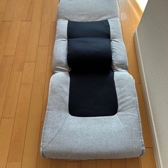 お話し中です。こたつのお供になる座椅子の画像