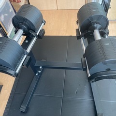 フレックスベル　可変式ダンベル32kg 4kg 刻み（台座スタンド付き）bowflex アジャスタブル
ベンチ　セット（おまけ付き）の画像