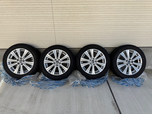 トヨタ純正ホイール　スタッドレスタイヤ