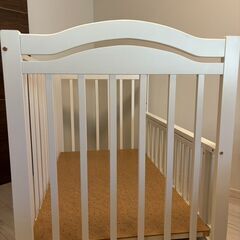 2歳まで使える・しっかり安定・きれいな状態✨　ベビーベッド　木製　の画像