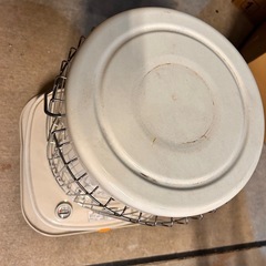 2024年製　ワンシーズンの未使用コロナ SL-6624 石油ストーブ ホワイトの画像