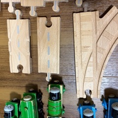 木製レール トーマス Hape セットの画像