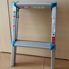 【屋内使用のみ・良品】アルミ２段脚立の画像