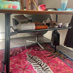 ダイニングテーブル　作業テーブルにもの画像