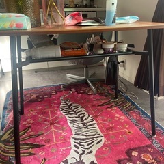 ダイニングテーブル　作業テーブルにもの画像