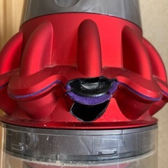 ダイソン掃除機　dyson　v10fluffy+ 専用充電スタンドアタッチメント6種付の画像