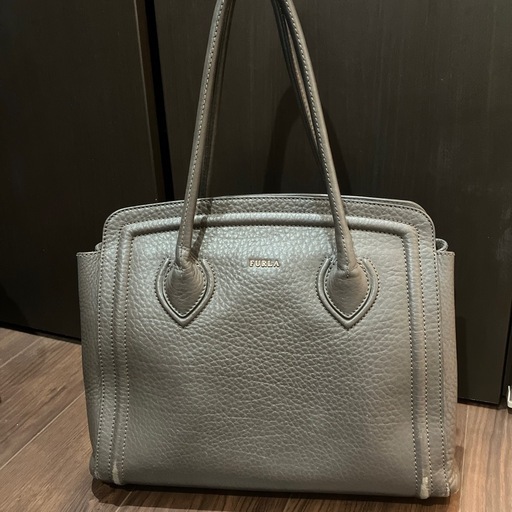 フルラ　FURLA トートバッグ　バック　鞄　カバン