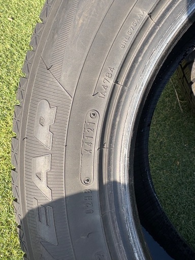 215/65R16 2021年製