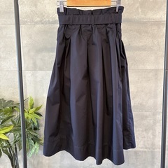 UNIQLO ベルテッドフレアミディスカート S ネイビー ハイウエスト 通勤の画像