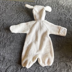 ひつじのもこもこふわふわ厚地のロンパース　50〜70の画像