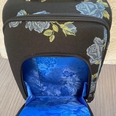 Think Bee! カギ付き フラワー柄 キャリーバックの画像