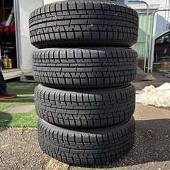 ヨコハマ スタッドレスタイヤ ホイールセット 4本セット 175/65R15 の画像