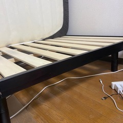 ベットフレームの画像
