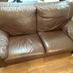 【無料可】ブラウンレザー調ソファーお譲りしますの画像