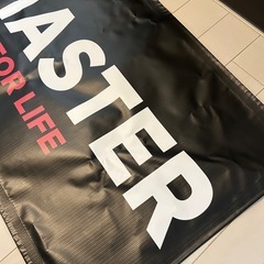 アイアンマスターとBULLのフラッグの画像