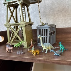 恐竜オモチャセットの画像