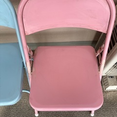 椅子　２つの画像