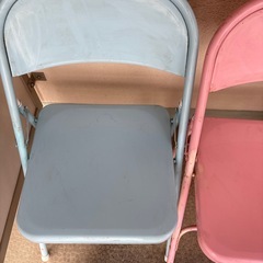 椅子　２つの画像