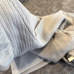 GU シアーボリュームスリーブT M ブルー スクエアネック くすみカラー 半袖の画像