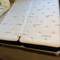 クイーンサイズ　ベッド 幅170cm シルキー　の画像