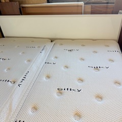 クイーンサイズ　ベッド 幅170cm シルキー　の画像