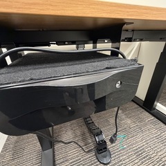 昇降式テーブル×リクライニングちぇあチェアの画像