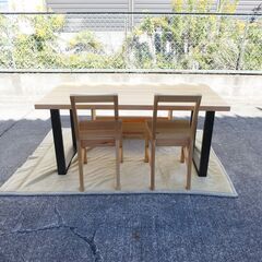 ダイニング4点セット  ・ニトリ製ダイニングテーブル ×1 ・ダイニングチェア ×2 ・ベンチ ×1の画像