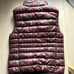 ユニクロ　ダウンベスト　の画像