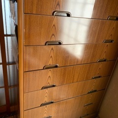 整理ダンスの画像