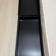 木製セミダブルベッドの画像