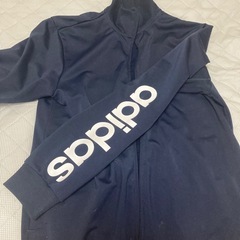adidas ジャージの画像