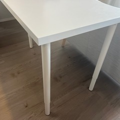 200cm✖️60cmのIKEAの机の画像