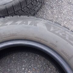 ブリヂストン BLIZZAK VRX2 155/70R-12の画像