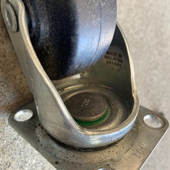 キャスターの画像