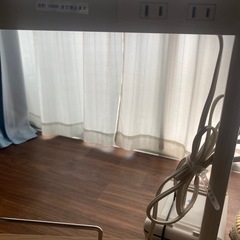 【美品】コンセント2口付き レンジラック 3段 スライド棚・キャスター付きの画像