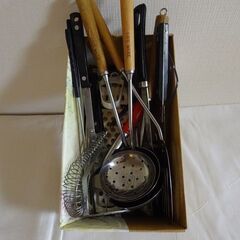 75 調理用具いろいろの画像