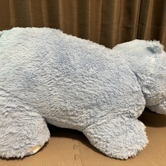 サイの巨大ぬいぐるみの画像