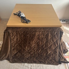 脚の高さに合わせて使えるニトリのコタツの画像