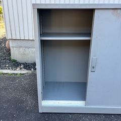 スチール製の棚の画像