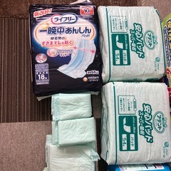 介護 大人用　テープ止めMサイズ 尿取りパッド オムツ たくさんセットの画像