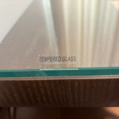 ガラステーブルの画像