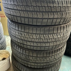 タイヤ　BRIDGESTONE BLIZZAK VRX2 225/45 R18 2017年製 冬タイヤ　4本の画像