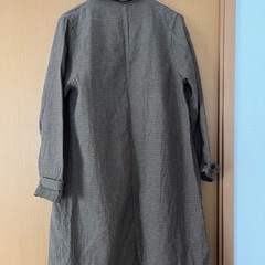 茶色チェックコートの画像