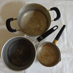 101 使い込んだ鍋いろいろの画像