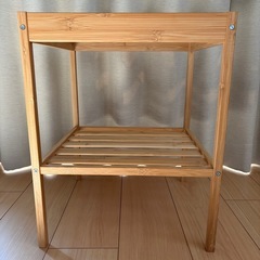 美品❗️IKEA ネスナ ベッドサイドテーブルの画像