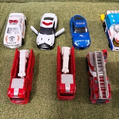 トミカ ミニカー 消防車 パトカー 救急車の画像
