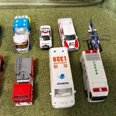 トミカ ミニカー 消防車 パトカー 救急車の画像