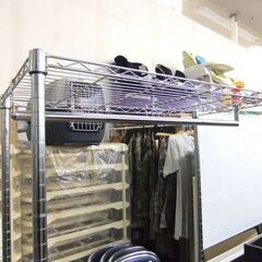 スチールラック ハンガーポール付 3段 幅90㎝ 奥行45㎝ 高さ180㎝ 棚板3枚 ハンガーラック 札幌市厚別区 厚別店の画像